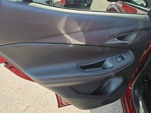 Used 2024 Buick Encore GX Avenir image 14