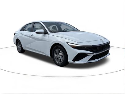 New 2026 Hyundai Elantra SE