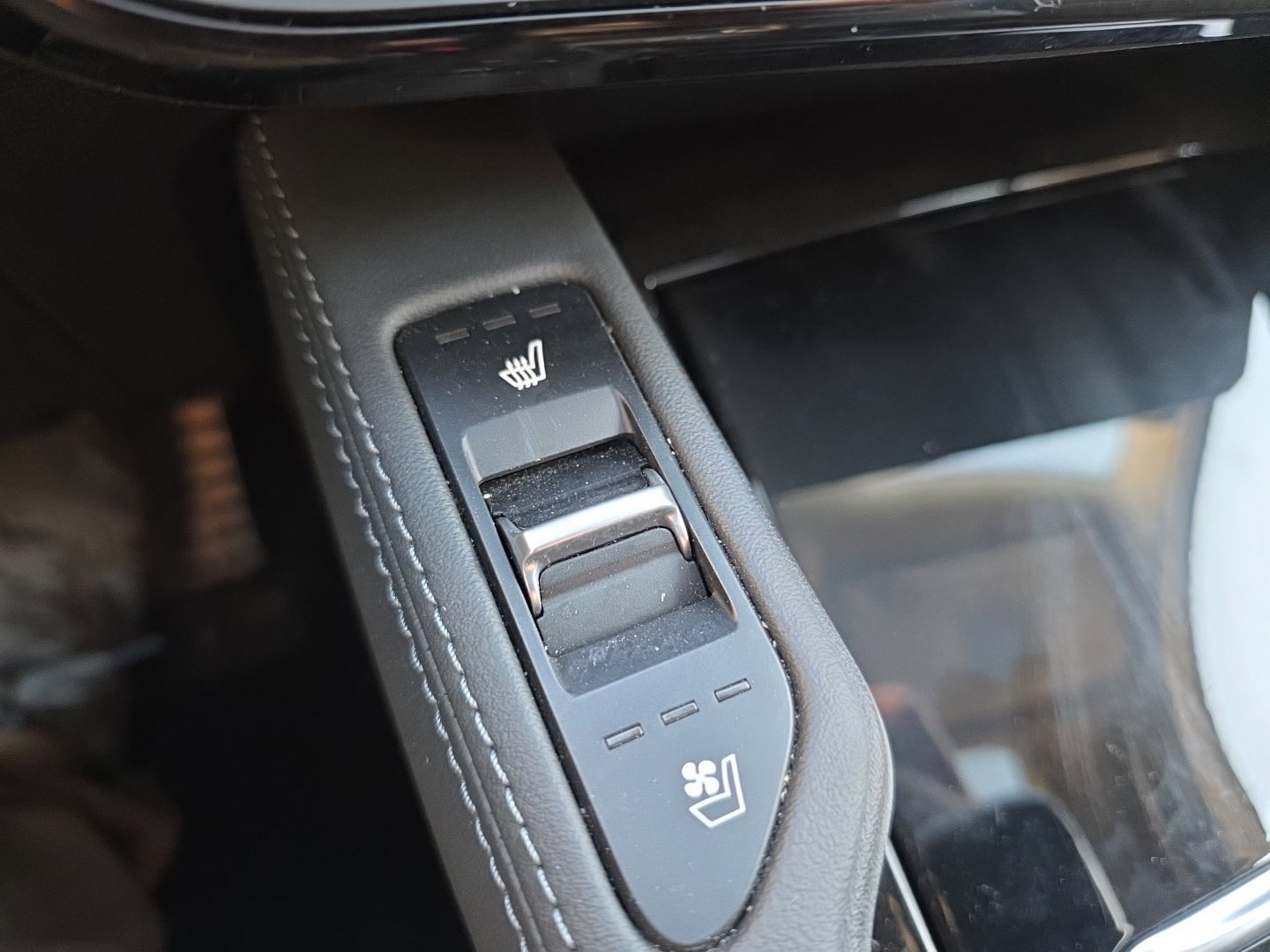 Used 2024 Kia Telluride SX Prestige AWD/4WD image 17