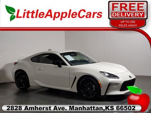 Used 2024 Toyota GR86 Premium image 1