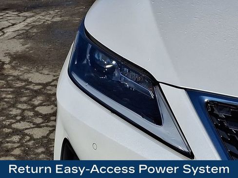 Used 2022 Lexus RX 350L Premium w/ Premium Package image 12