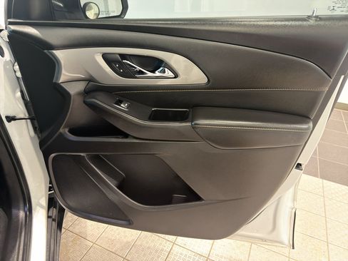 Used 2021 Chevrolet Traverse LS w/ LPO, Black Accent Package FWD image 25