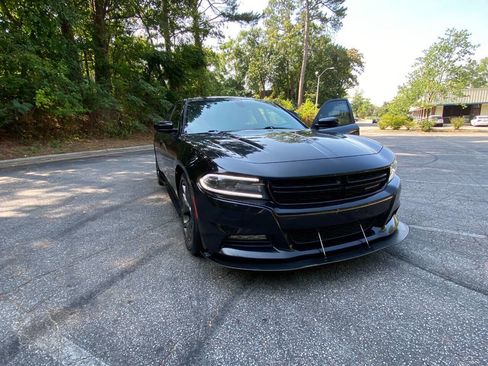 Used 2015 Dodge Charger R/T w/ Plus Group RWD image 62