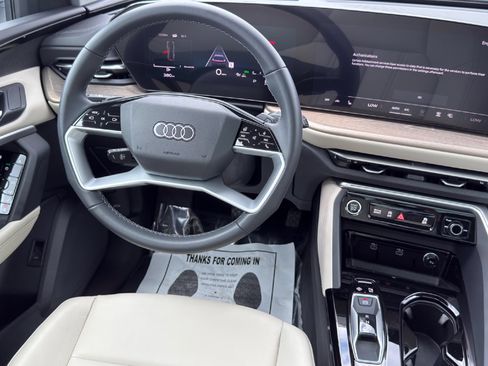 Used 2025 Audi Q5 Premium w/ Convenience Package AWD/4WD image 24