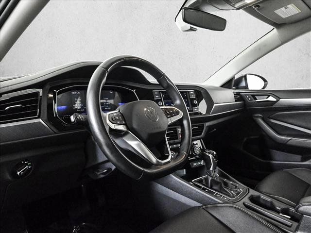 Used 2024 Volkswagen Jetta SE FWD image 10
