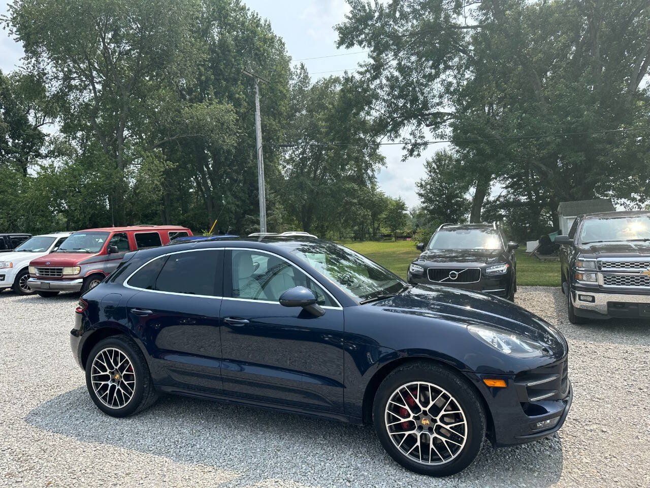 Used 2017 Porsche Macan Turbo AWD/4WD image 4