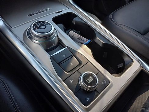 Used 2023 Ford Explorer XLT w/ Equipment Group 202A image 22