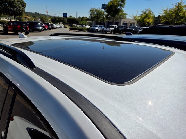 Used 2024 Chevrolet Traverse RS w/ LPO, Floor Liner Package FWD image 8