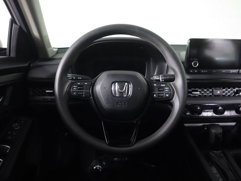 Certified 2025 Honda Accord SE image 39