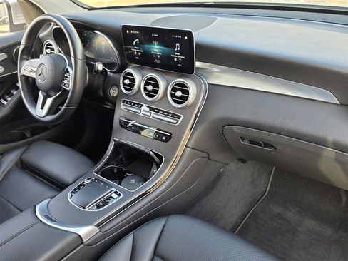 Used 2021 Mercedes-Benz GLC 300 image 28