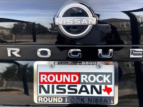 Certified 2023 Nissan Rogue SV image 10