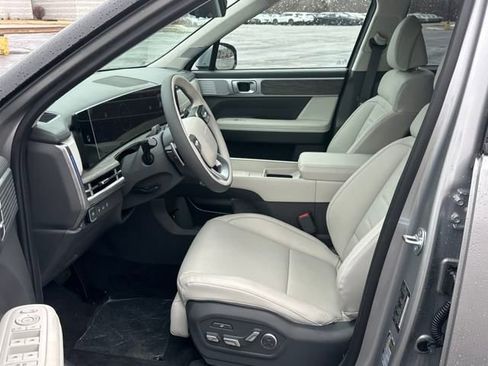 New 2025 Hyundai Santa Fe Calligraphy image 9