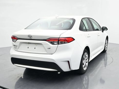 Used 2021 Toyota Corolla LE FWD image 6