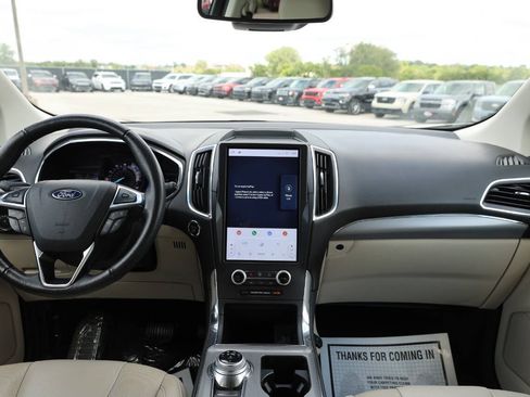 Used 2021 Ford Edge Titanium w/ Equipment Group 301A AWD/4WD image 14