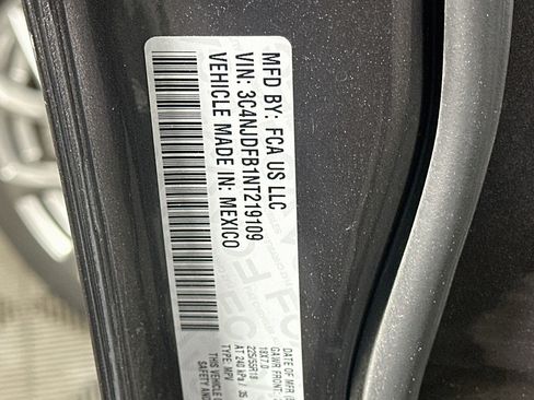 Used 2022 Jeep Compass Latitude AWD/4WD image 12