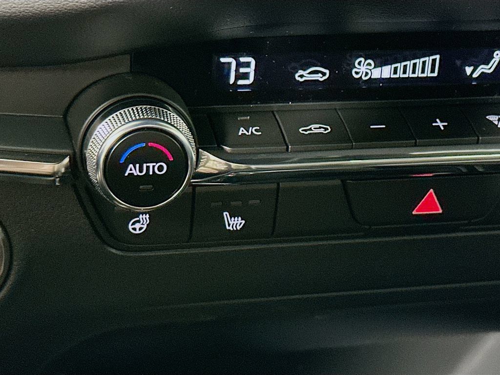 New 2026 MAZDA MAZDA3 Hatchback w/Premium Plus Pkg AWD/4WD image 27