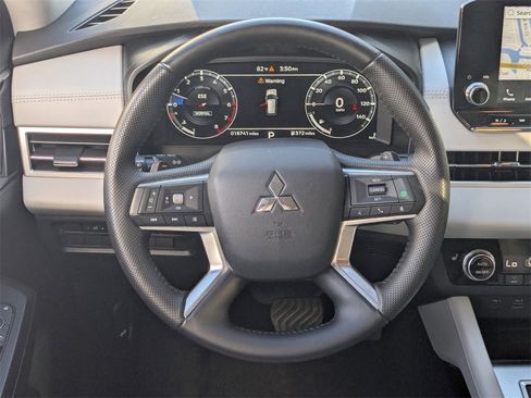 Used 2024 Mitsubishi Outlander SEL image 25