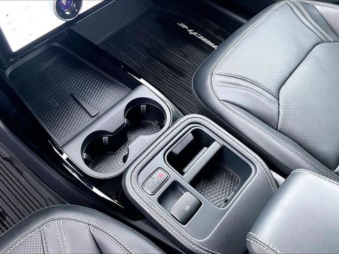 Used 2025 Ford Mustang Mach-E Premium image 16