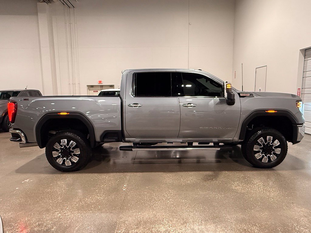 Used 2024 GMC Sierra 2500 SLT w/ SLT Premium Package AWD/4WD image 4