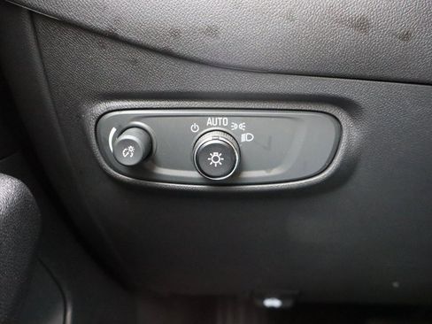 Used 2023 Chevrolet Equinox LT image 12