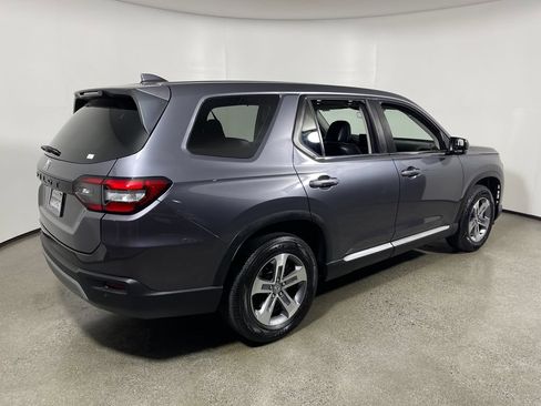 Used 2025 Honda Pilot EX-L image 3