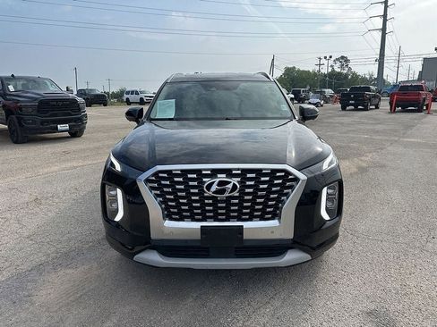 Used 2022 Hyundai Palisade Limited w/ Cargo Package FWD image 2