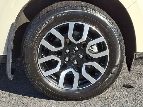 Used 2024 Ford Maverick Lariat w/ 4K Tow Package AWD/4WD image 11