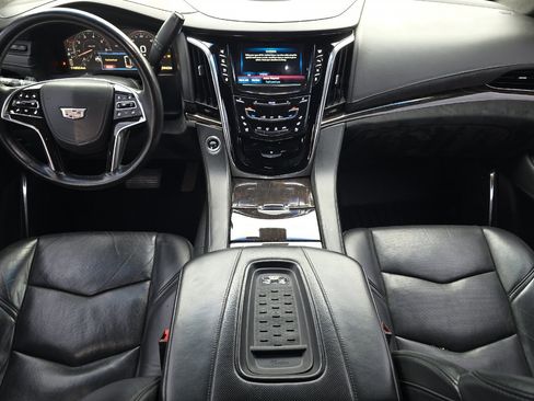 Used 2015 Cadillac Escalade ESV Platinum AWD/4WD image 13