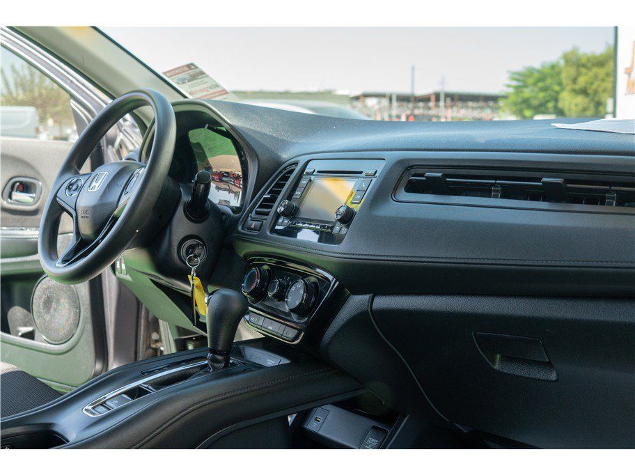 Used 2020 Honda HR-V LX image 35