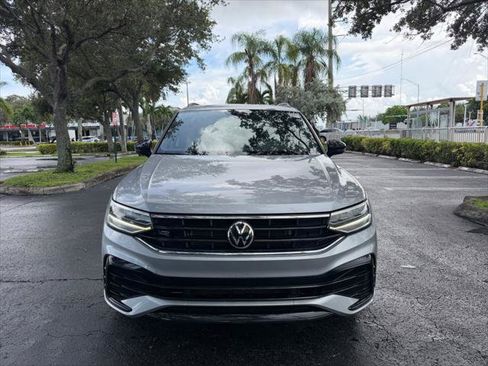 Used 2023 Volkswagen Tiguan SE R-Line FWD image 8