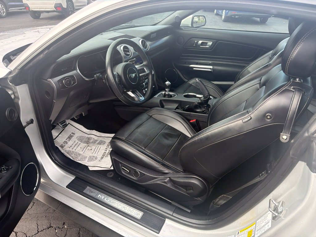 Used 2019 Ford Mustang GT Premium w/ Equipment Group 401A RWD image 10