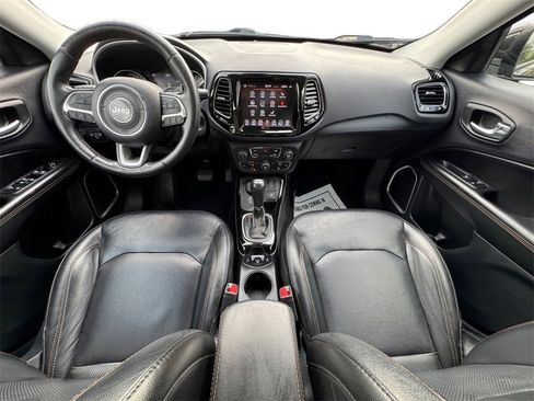 Used 2018 Jeep Compass Limited image 30