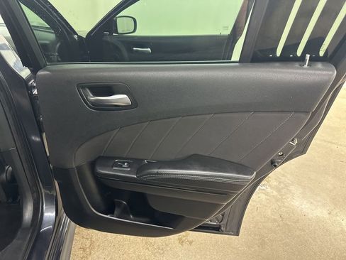 Used 2019 Dodge Charger R/T w/ Blacktop Package image 24