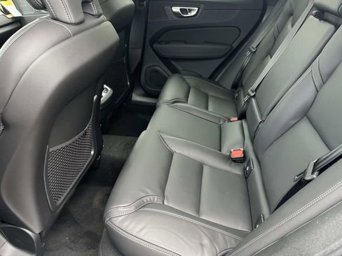 New 2026 Volvo XC60 B5 Ultra w/ Climate Package AWD/4WD image 19