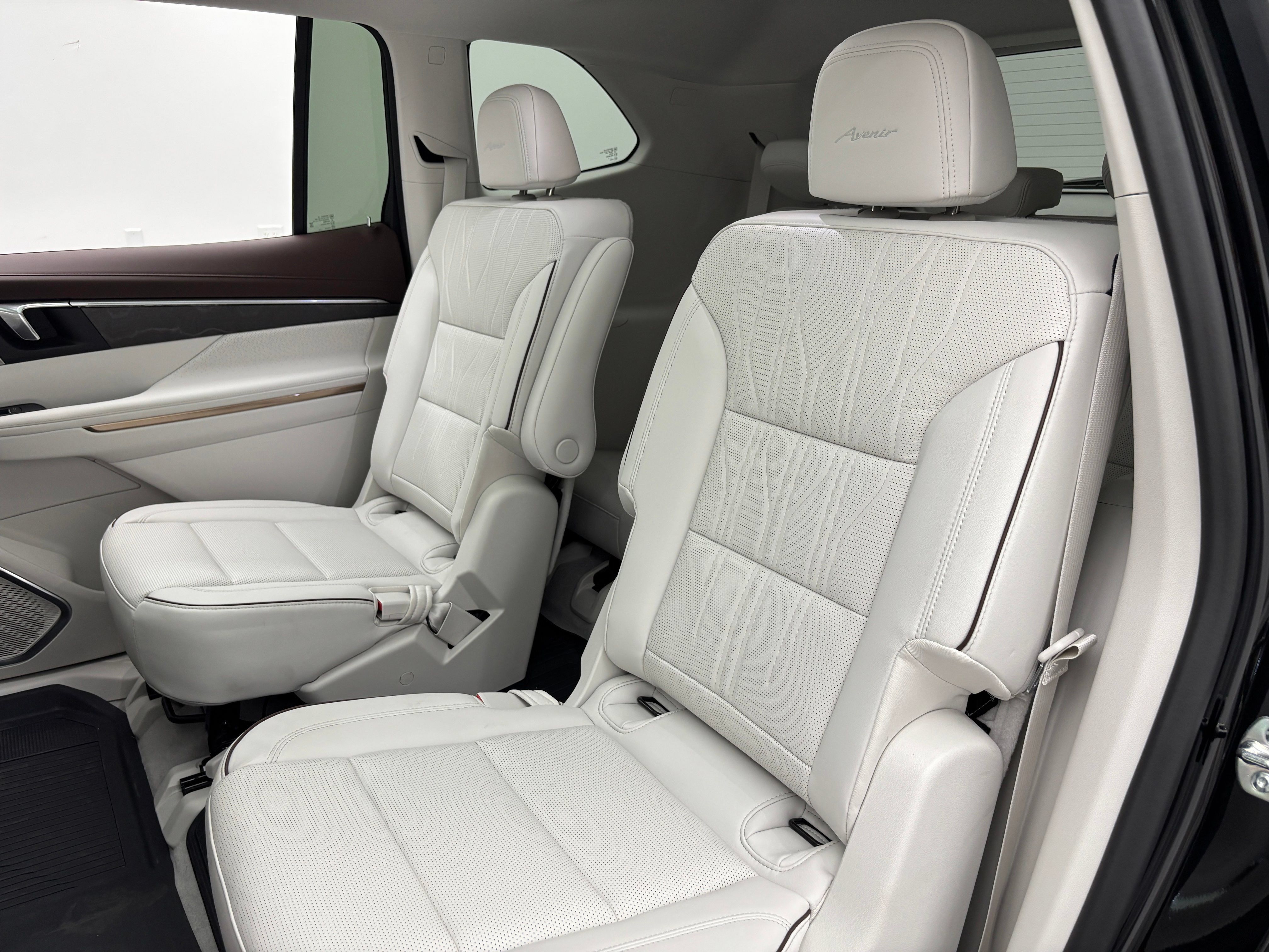 New 2026 Buick Enclave Avenir w/ Super Cruise Package AWD/4WD image 47