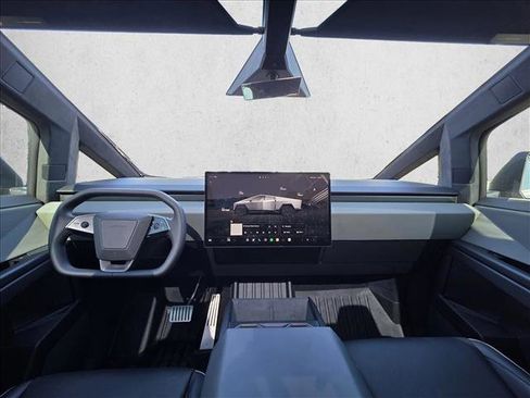 Used 2024 Tesla Cybertruck AWD Crew Cab image 18