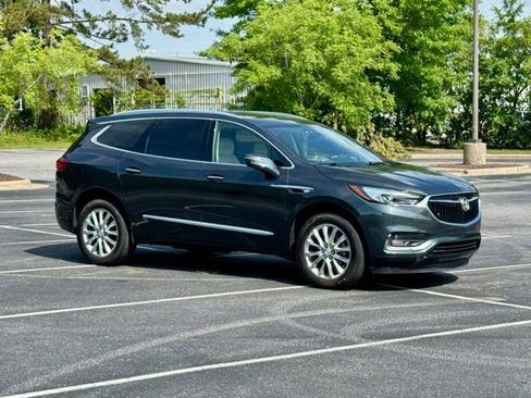 Used 2020 Buick Enclave Essence FWD image 10