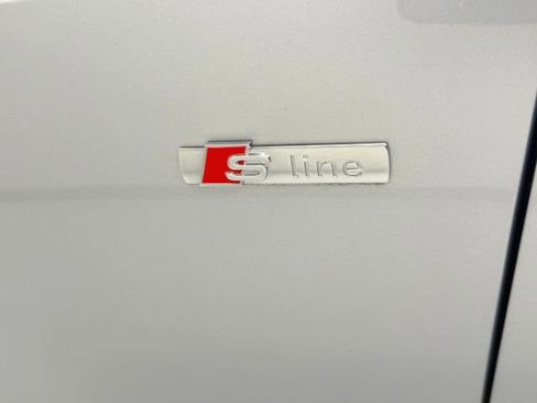 Used 2018 Audi A4 2.0T Premium Plus image 21