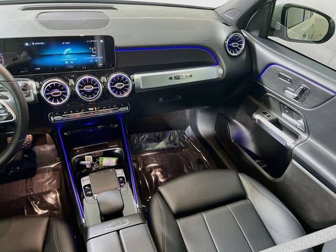 Used 2020 Mercedes-Benz GLB 250 4MATIC image 21