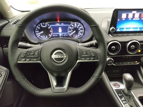 Used 2025 Nissan Sentra SV w/ All-Weather Package FWD image 22
