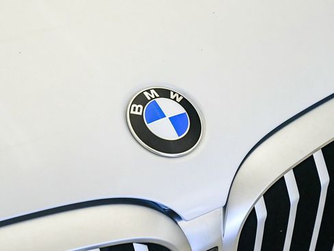 Certified 2023 BMW X3 xDrive30i w/ Premium Package image 8