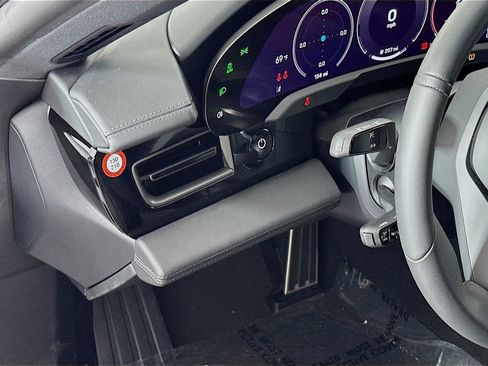 New 2025 Porsche Taycan 4S image 11