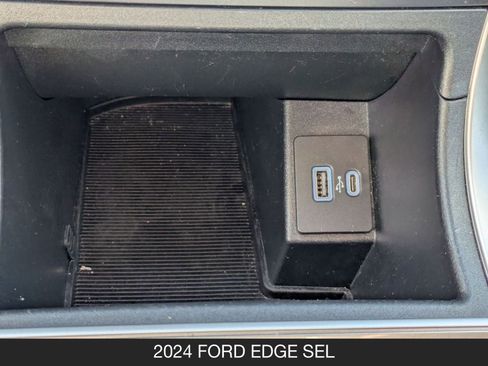 Used 2024 Ford Edge SEL image 20