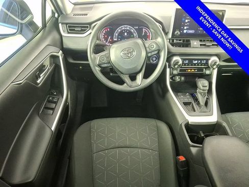 Used 2025 Toyota RAV4 XLE w/ Convenience Package FWD image 12