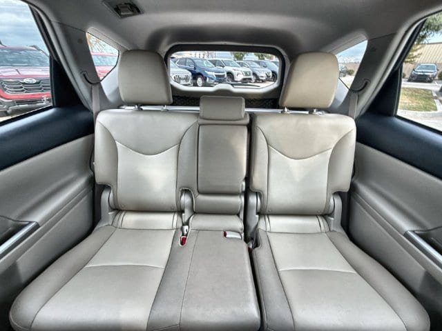 Used 2016 Toyota Prius V Four FWD image 22