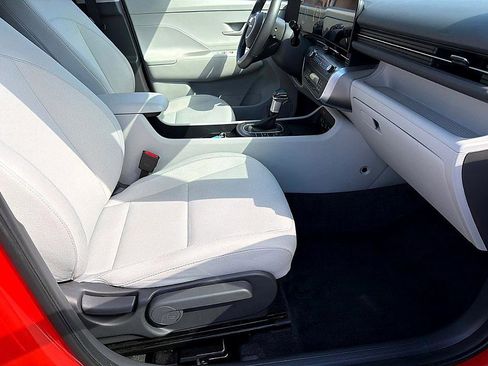 Certified 2025 Hyundai Kona SEL image 22