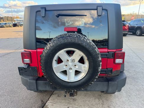 Used 2008 Jeep Wrangler Unlimited Rubicon w/ Dual Top Group image 6