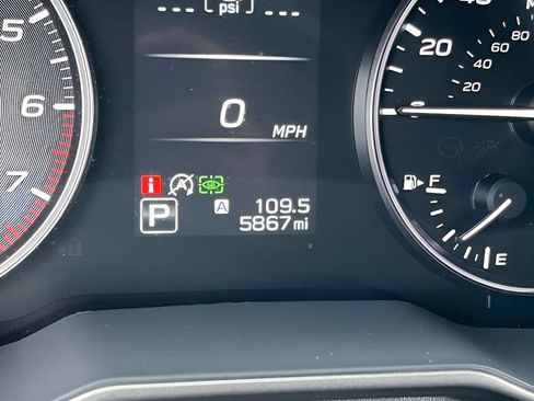 Used 2025 Subaru Outback Limited AWD/4WD image 2