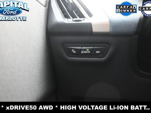 Used 2023 BMW iX xDrive50 w/ Sport Package AWD/4WD image 17