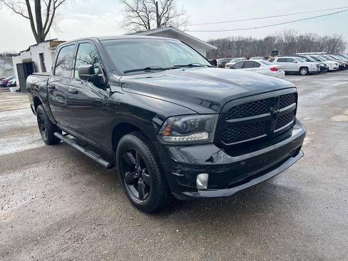 Used 2015 RAM 1500 Express AWD/4WD image 3
